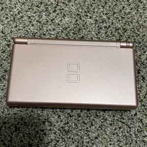 Nintendo DS Lite Rose Gold